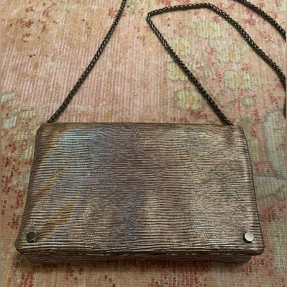 Iridescent Clutch 💖 - Picture 4 of 12